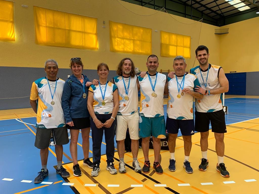Jugadores del Club Jorge Guillén juntos tras una competición